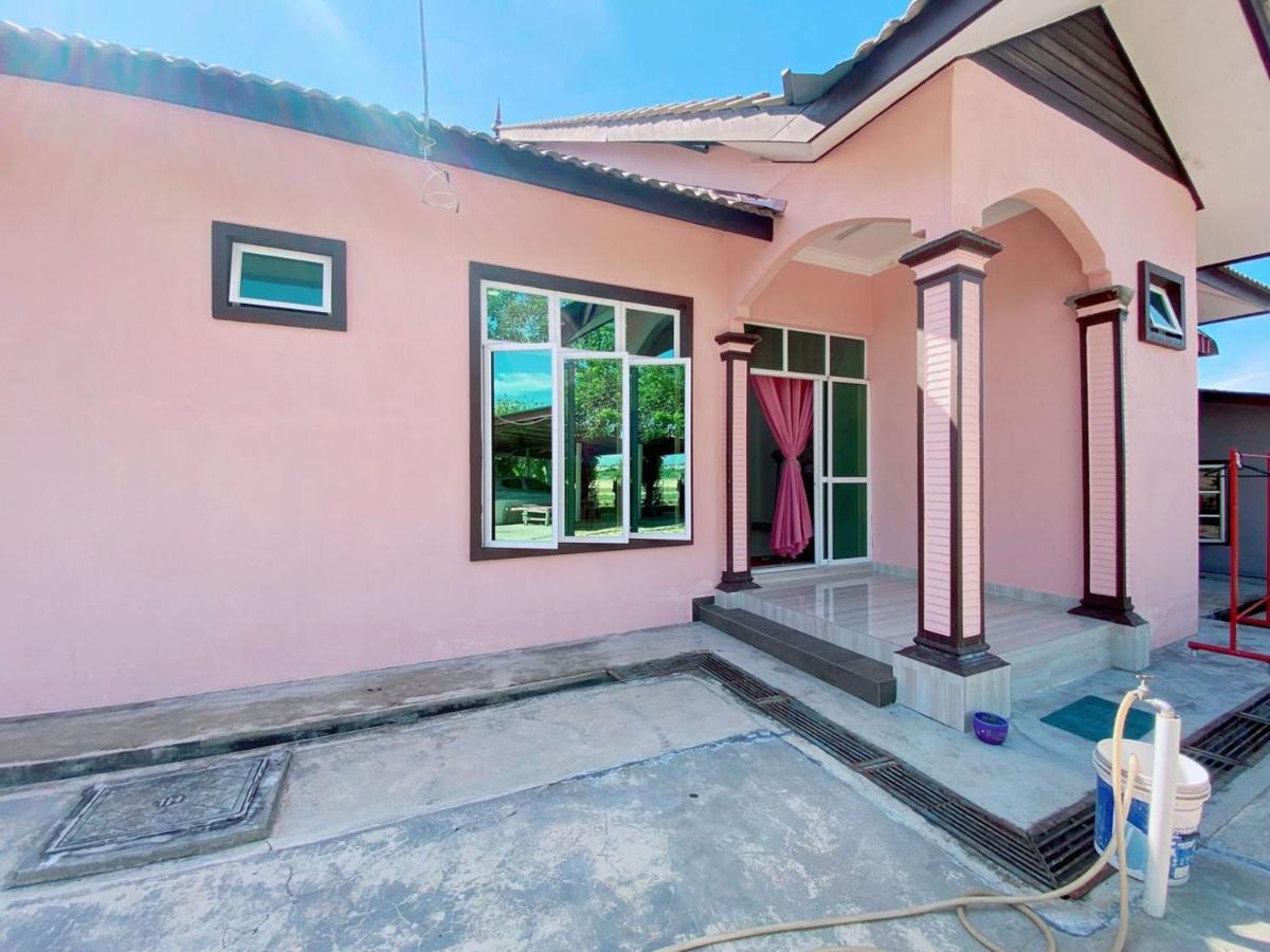 Villa Hellokitty House - Unit 1 Kuala Terengganu Exterior foto